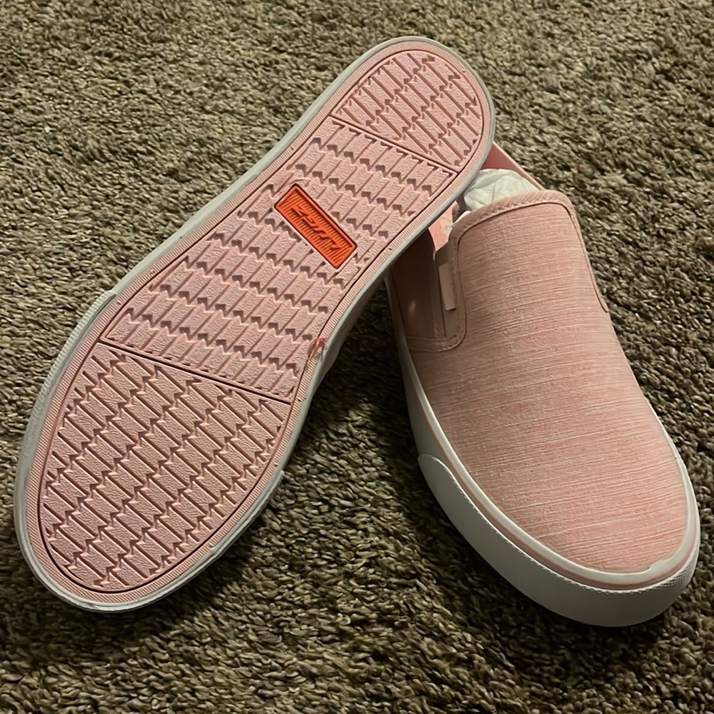 Brand new lugs slip Ons - Picture 3 of 3